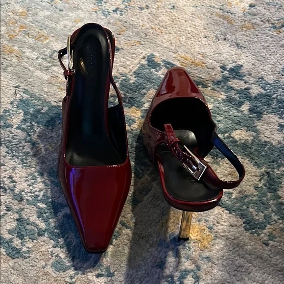 Sophisticated Red Pointed Toe Slingback Heels - Picture 3 of 6